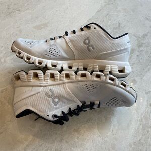 On Running On Cloud running shoes size 8